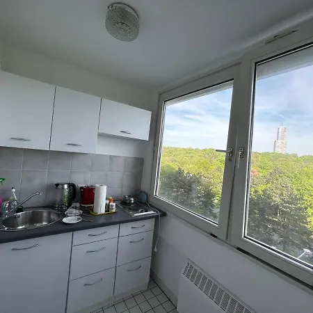 Moeblierte Apartment Im Herkules Koeln Neuehrenfeld Exterior photo