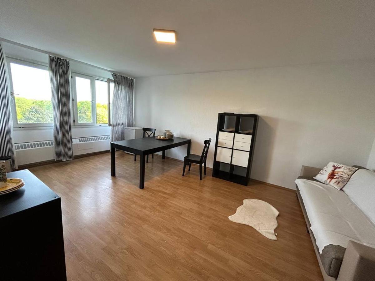 Moeblierte Im Herkules Neuehrenfeld Keulen